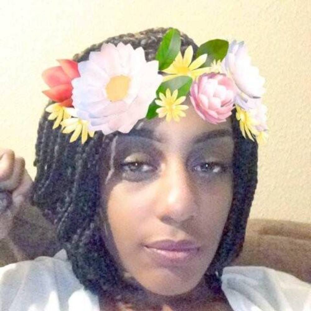 Meet your Posher, Ebonie